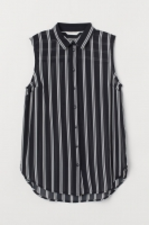  Sleeveless blouse 3.00 €