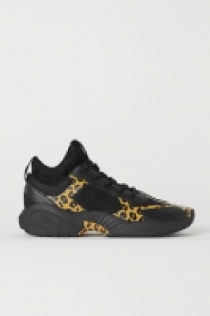  Mesh trainers 25.00 €