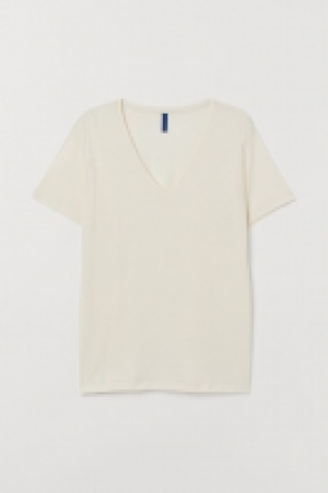  V-neck T-shirt 2.00 €