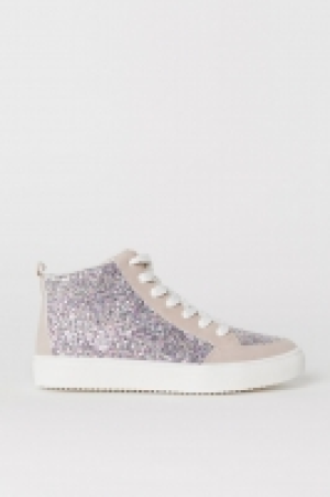  Warm-lined hi-tops 15.00 €