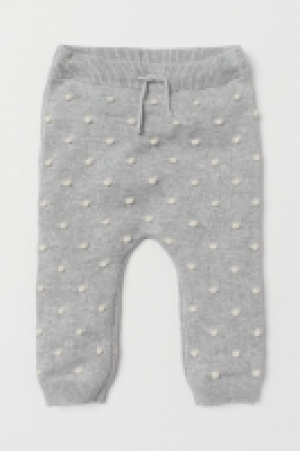  Textured-knit trousers 5.00 €