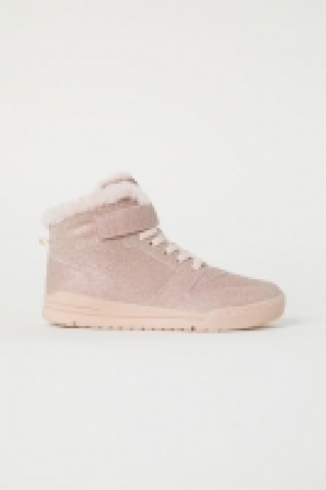  Hi-tops 10.00 €