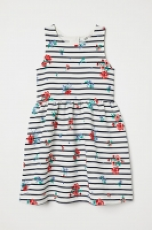  Patterned dress 6.00 €