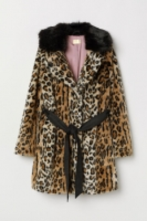 Faux fur coat 49.99 €