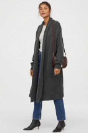  Knitted cardigan 12.99 €