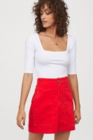  Corduroy skirt 7.99 €