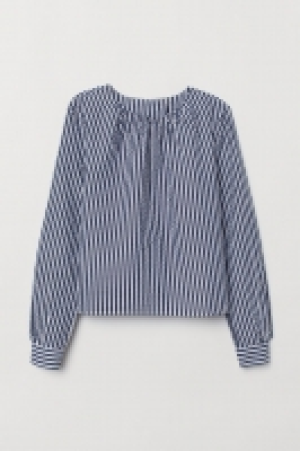  Seersucker blouse 7.99 €