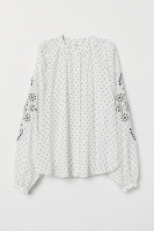  Blouse with embroidery 14.99 €