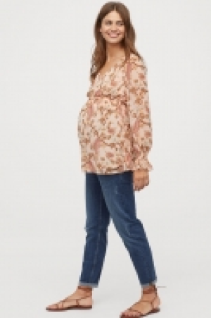  MAMA V-neck blouse 12.99 €