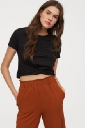 Tie-detail top 3.99 €