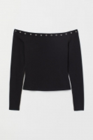  Off-the-shoulder jersey top 9.00 €