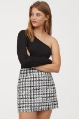  Jacquard-weave skirt 15.00 €