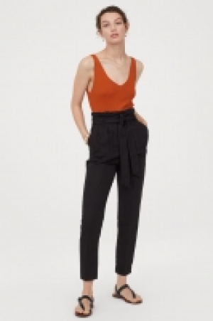  Linen-blend paper bag trousers 9.99 €