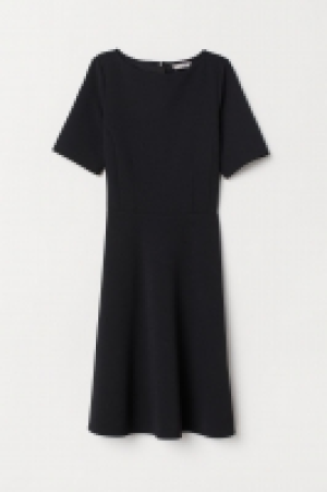  Dress with a bell-shaped skirt 14.99 €