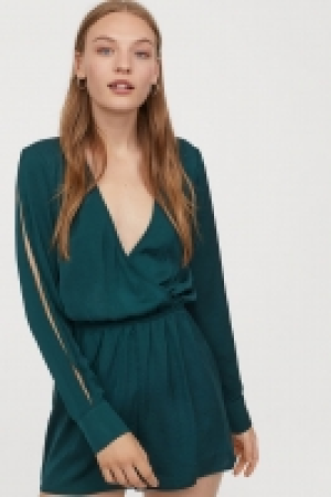  V-neck playsuit 13.00 €