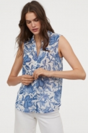 Sleeveless blouse 5.99 €
