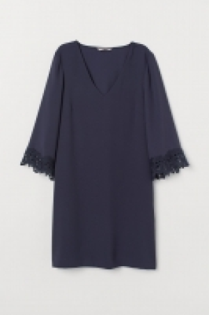  Short dress 24.99 €