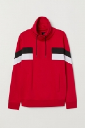  Funnel-collar sweatshirt 15.00 €