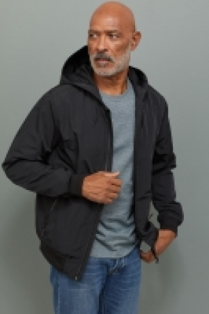  Hooded jacket 18.00 €