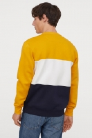  Sweatshirt 13.00 €