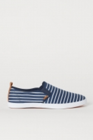 Slip-on trainers 10.00 €