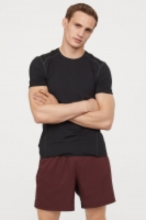  Running shorts 9.00 €