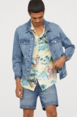  Straight Fit Denim shorts 10.00 €