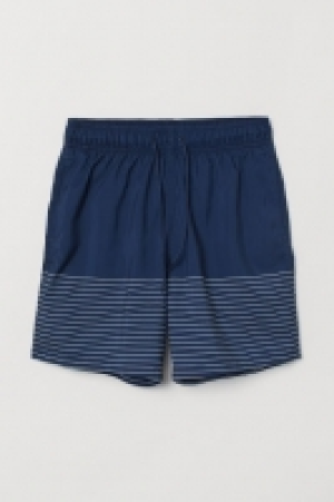  Knee-length swim shorts 10.00 €