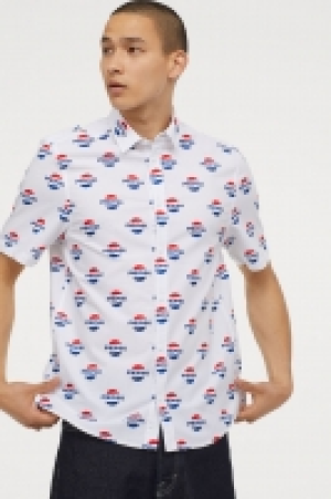  Short-sleeved cotton shirt 7.00 €