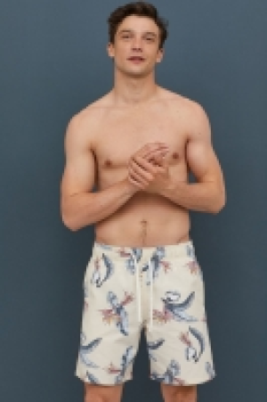  Patterned swim shorts 10.00 €