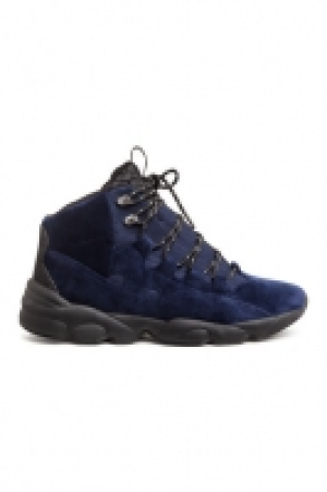  Hi-top trainers 20.00 €