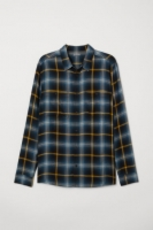  Checked shirt 10.00 €