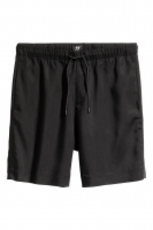  Short shorts 10.00 €