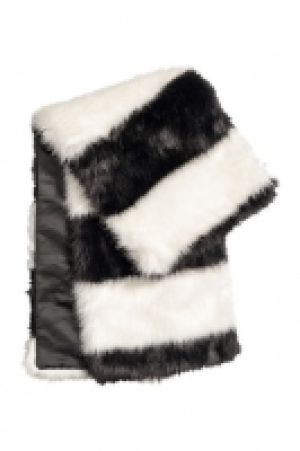 HM   Faux fur scarf