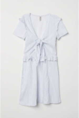  Dress with ties 9.00 €