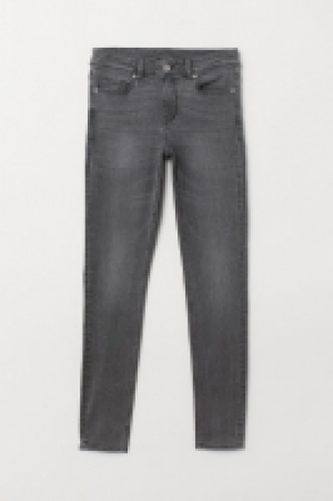  Super Skinny Regular Jeans 15.00 €