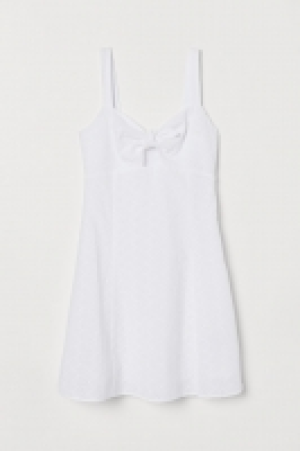  Dress with broderie anglaise 13.00 €