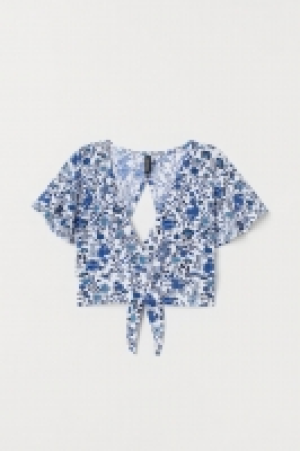  Cropped wrapover top 5.00 €