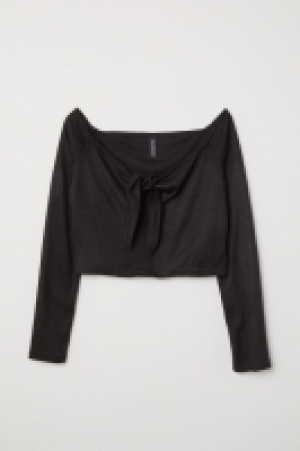  Ribbed off-the-shoulder top 9.00 €