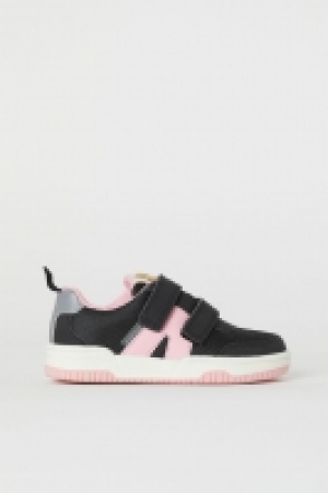  Waterproof hi-tops 13.00 €
