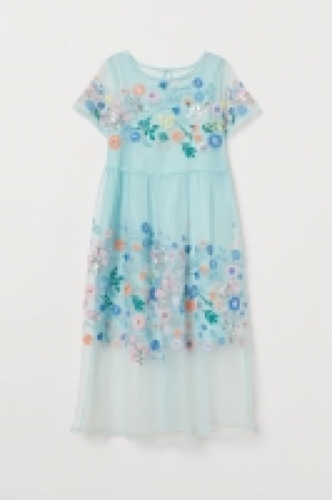  Dress with embroidery 35.00 €