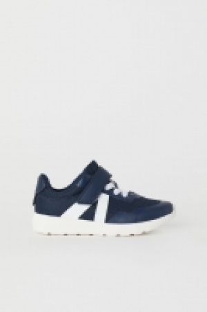  Mesh trainers 13.00 €