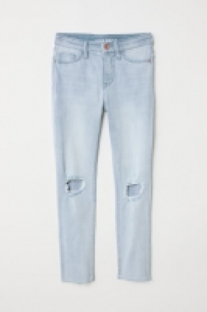  Skinny Fit High Trashed Jeans 10.00 €