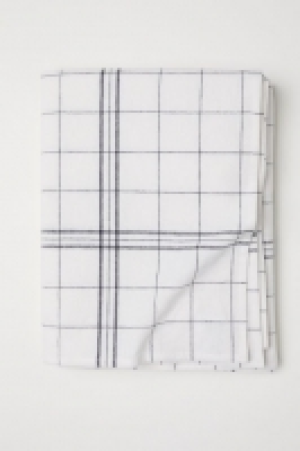  Linen-blend tablecloth 12.00 €
