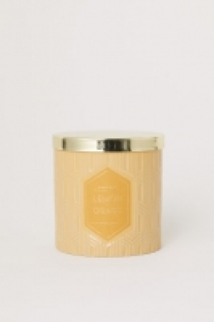  Scented candle in a holder 7.00 €