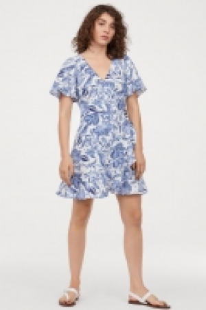  Patterned crêpe dress 17.99 €