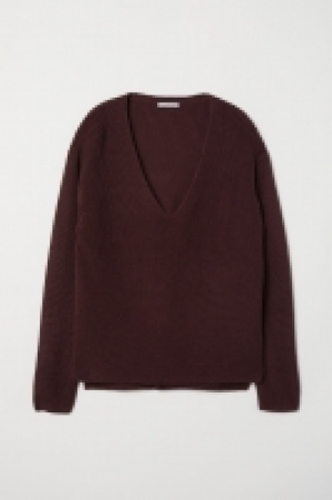  Knitted wool-blend jumper 14.99 €
