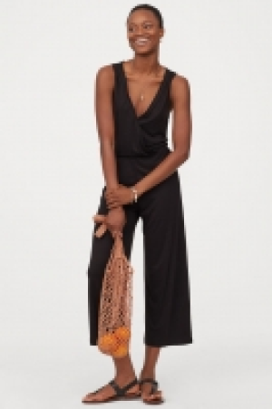  Cropped jumpsuit 14.99 €