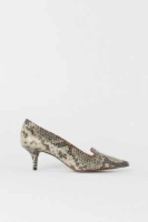 HM   Leather court shoes