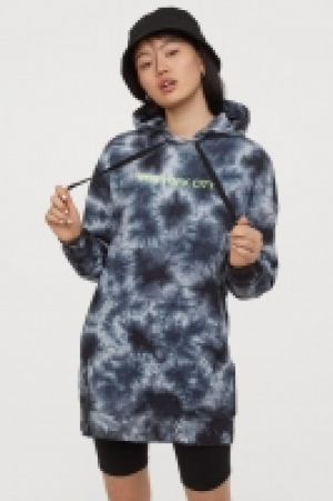  Oversized hooded top 13.00 €